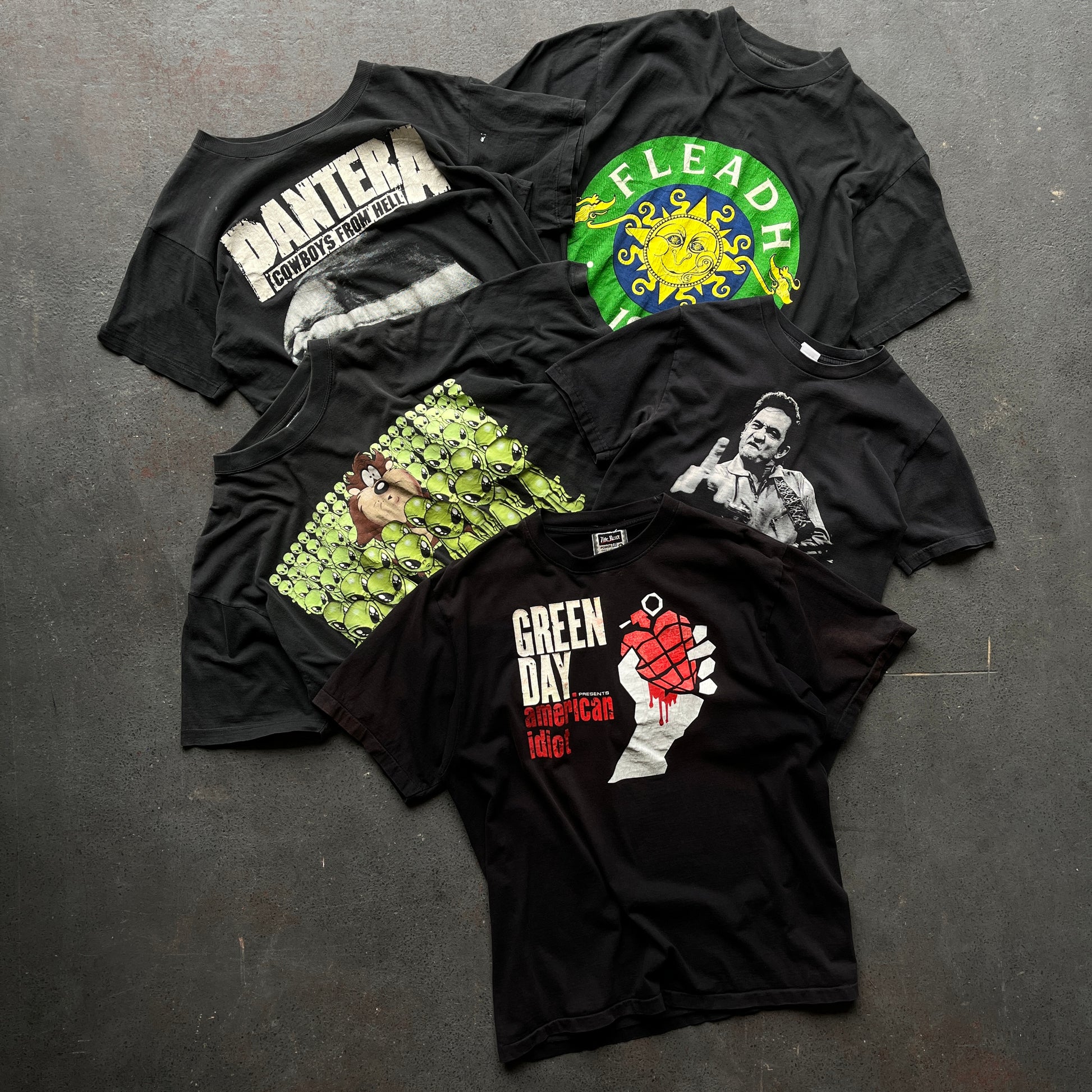 BLACK GRAPHIC T-SHIRT VINTAGE BOX - 5 PIECE